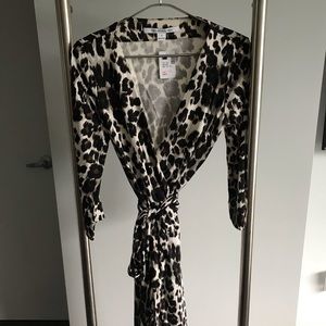 NWT Diane Von Furstenberg Animal Print Wrap Dress